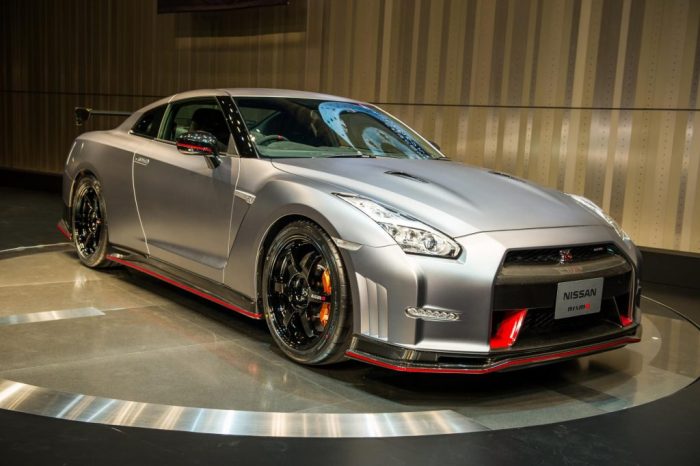 Nissan nismo gtr imac widescreen retina schumacher revela boost carbuzz tokkoro